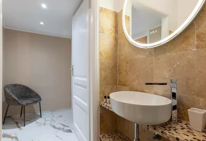 Вилла Elegant In Parioli With 4 Bedrooms And 3 Bathrooms Рим