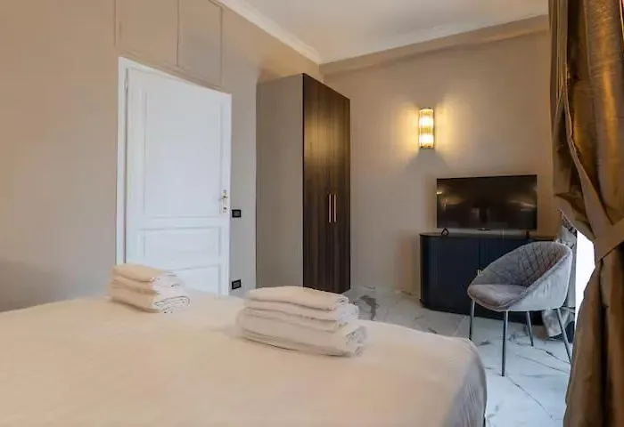 Elegant In Parioli With 4 Bedrooms And 3 Bathrooms * רומא
